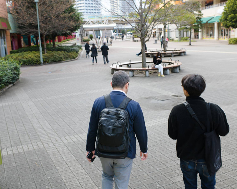 酒の席での説教から 日本人だねえ という謎の褒めまで 外国人社員の目に映る 日本の職場 の不条理な現実 望月優大 ニッポン複雑紀行